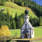 Kostelík sv. Jana, la Val di Funes, Itálie