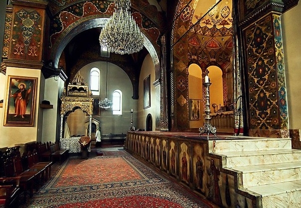 Ečmiadzin, Arménie, katedrální chrám, interiér