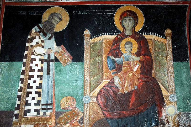 Freska Bohorodičky trůnící se Sávou Srbským, jenž přináší evangelium